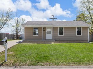1922 Springhill Dr, O'Fallon, MO 63366