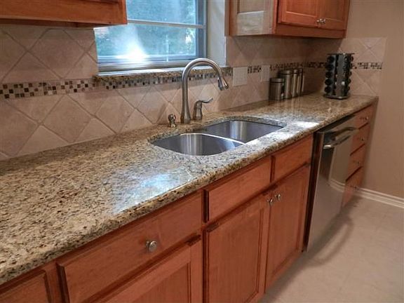 3rd image of 9928 Tanglevine Dr