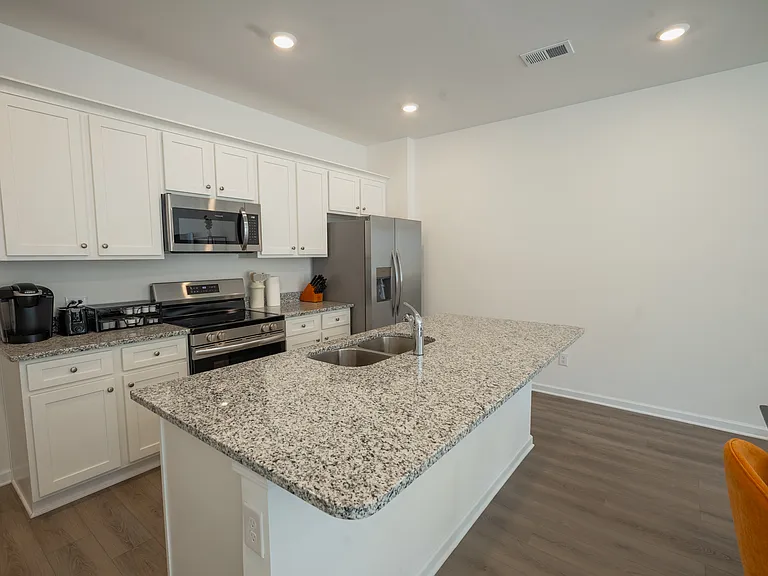 244 Kenoot Dr — Photo 18