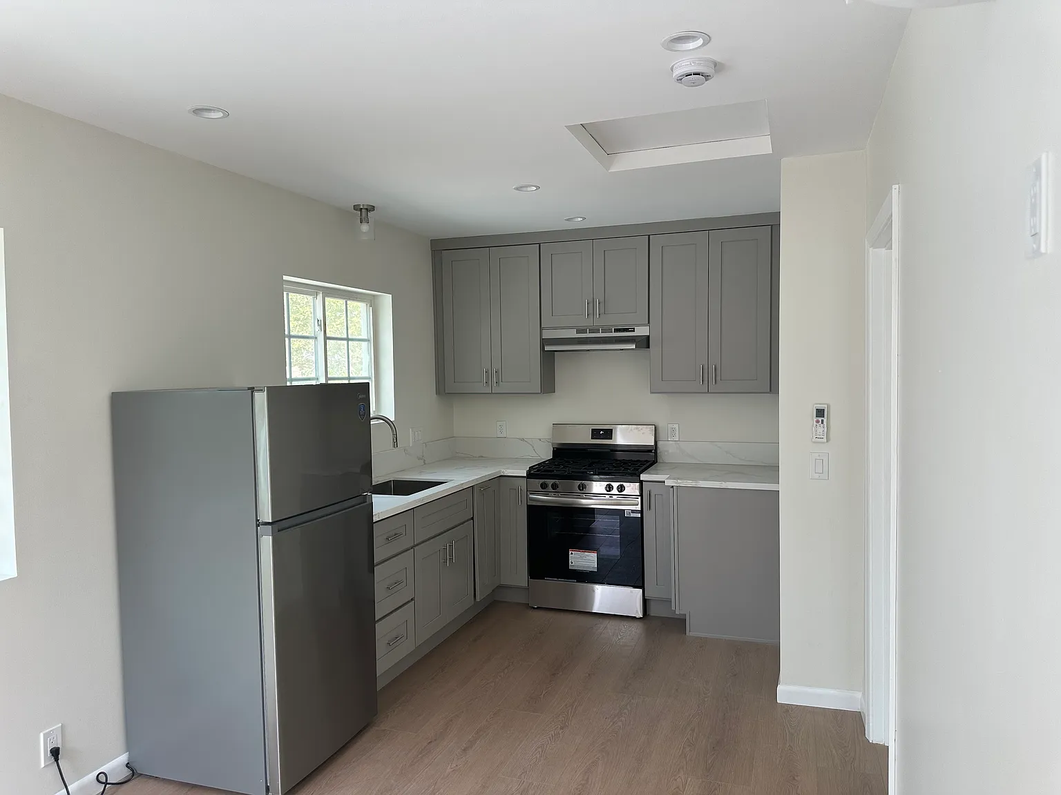 22632 Cantara St — Photo 2