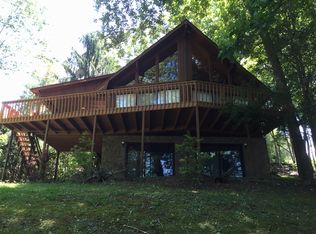 417 Hiwassee View Dr, Jacksboro, TN 37757