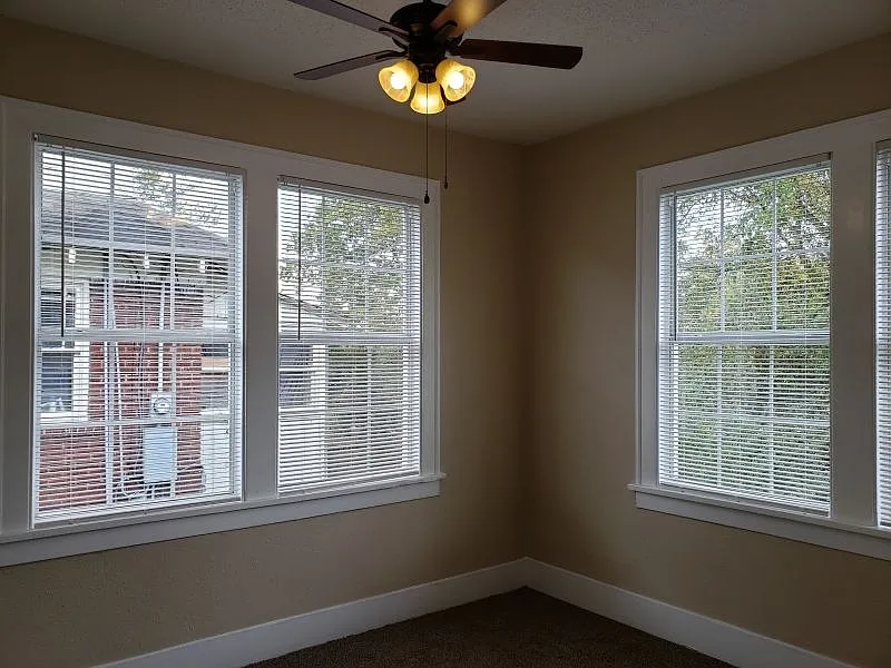 2708 S Chester St — Photo 4