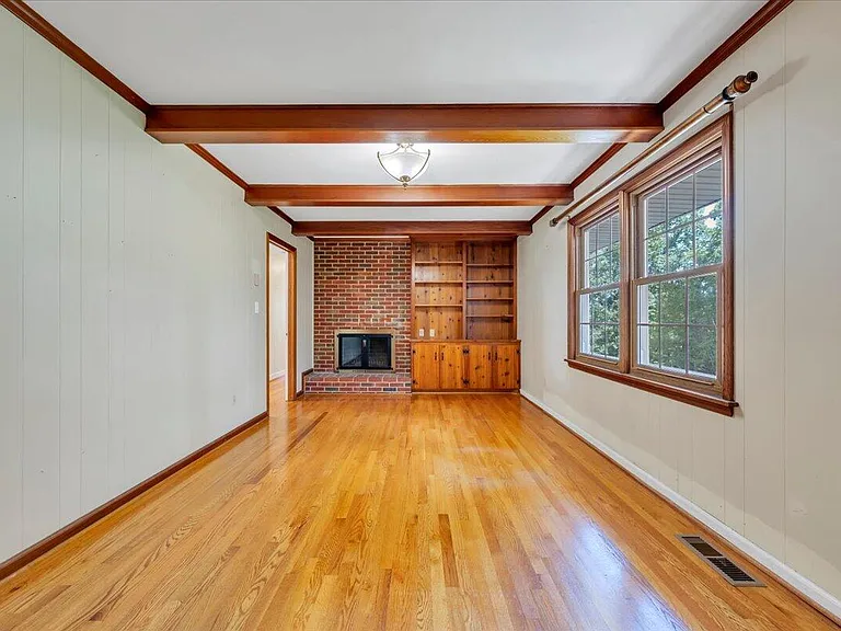 1814 Pelham Dr — Photo 18