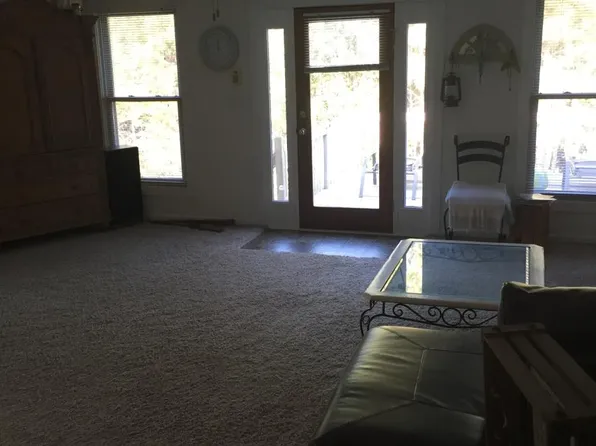 (undisclosed Address), Flowery Branch, GA 30542