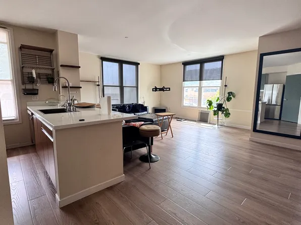 5900 3rd St Unit 2217, San Francisco, CA 94124