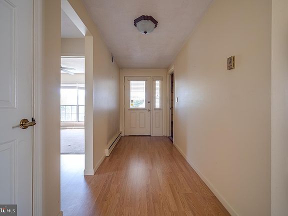 4th image of 37 Greenwich Ave