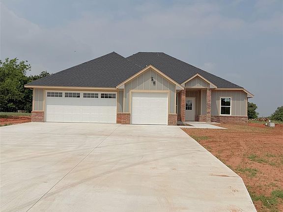 2nd image of 2208 Winter Ridge Rd