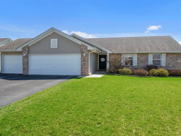 818 Winfield Dr, South Beloit, IL 61080