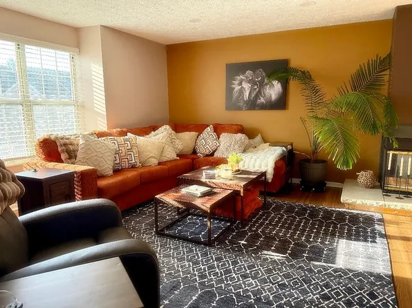 2746 Hunters Point Dr, Wexford, PA 15090