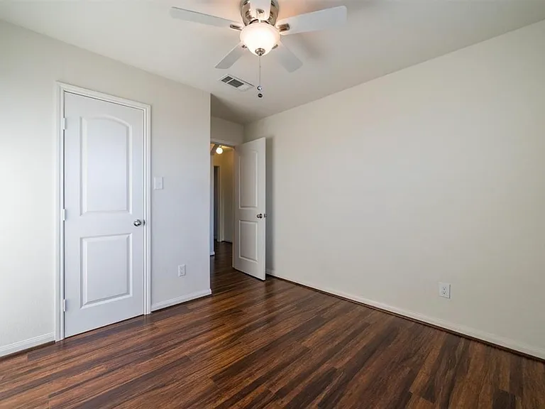 9439 Grand Spark Dr — Photo 18