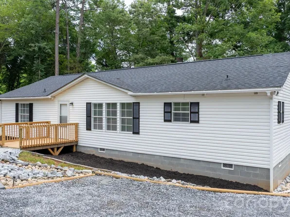3196 Corkie Dr, Granite Falls, NC 28630