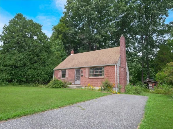 41 E Lewis Avenue, Pearl River, NY 10965