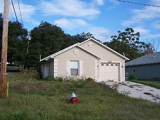 1st image of 105 S Sunset Ave