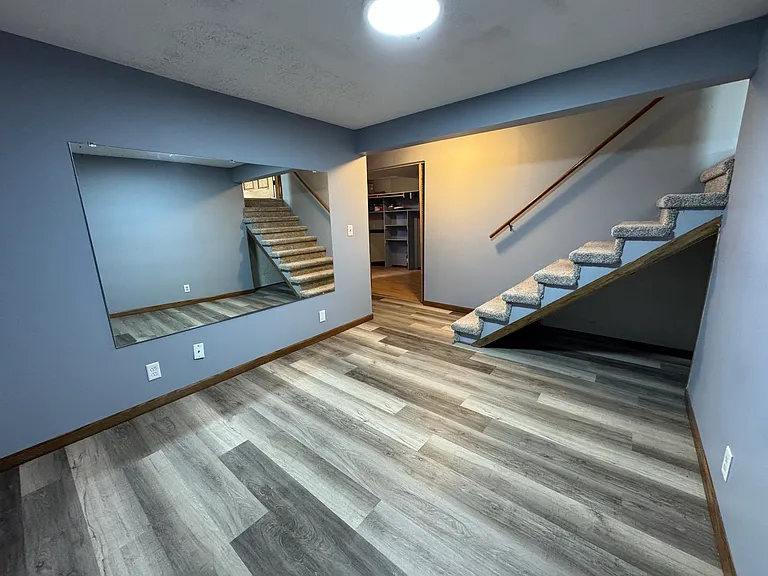 13519 Atwood Ave — Photo 33