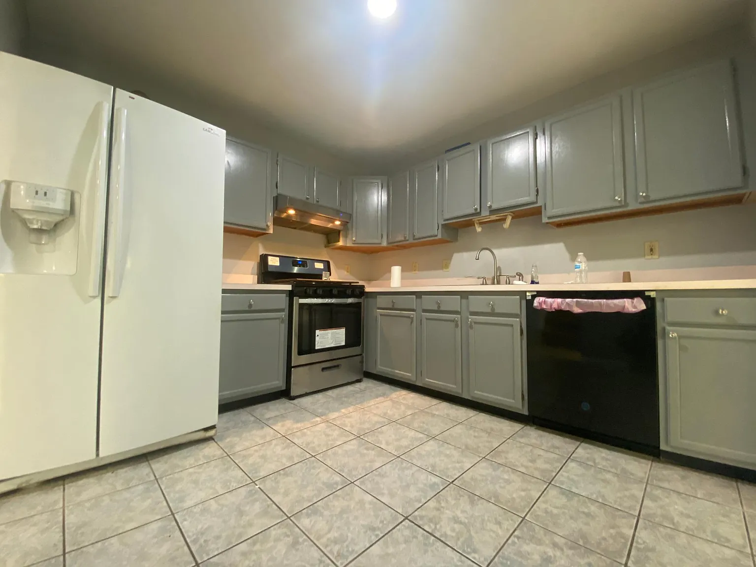 2 bed, 1.5 bath, 1436 sqft, $2,700 — Photo 4