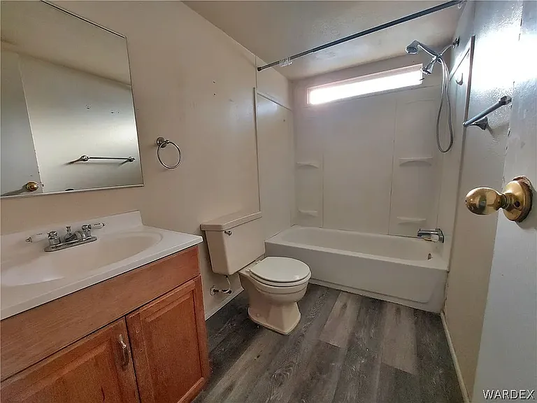 2087 E Hackamore Dr — Photo 3