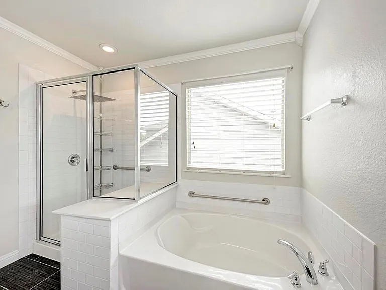 10617 Portico Ln — Photo 17