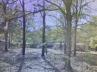 1075 Hickory Dr, Summerton, SC 29148