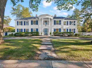 204 Cloverly Rd, Grosse Pointe Farms, MI 48236