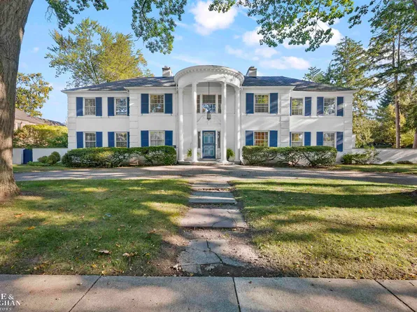 204 Cloverly Rd, Grosse Pointe Farms, MI 48236