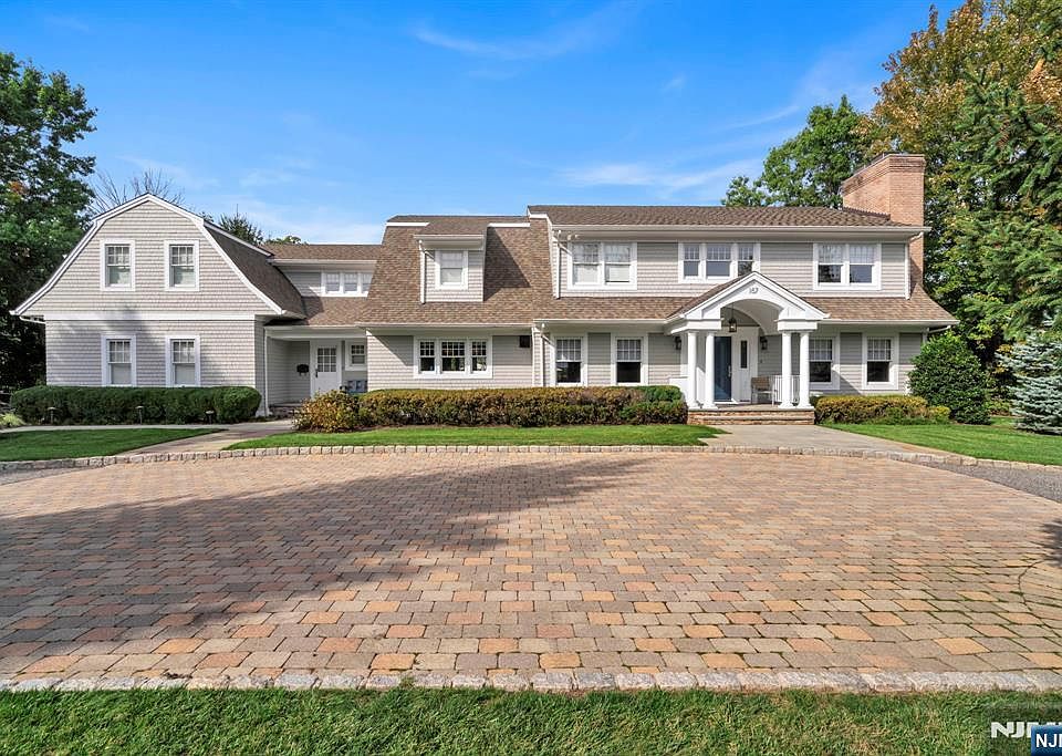 1st image of 187 Buckingham Rd