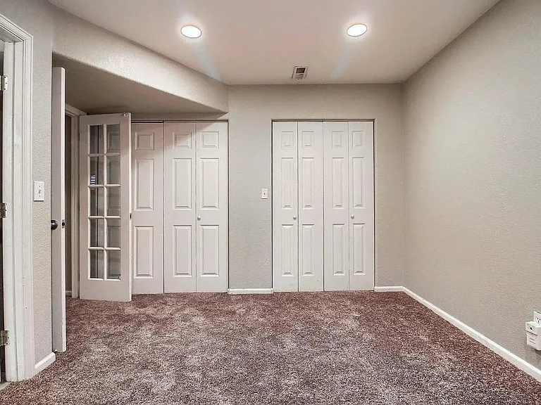 9425 Morning Glory Ln — Photo 17