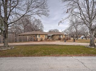8745 E 9th St, Tulsa, OK 74112