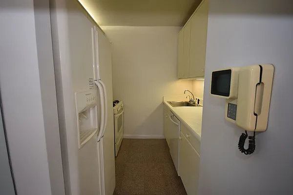 Rented by Luxury Habitat | media 26