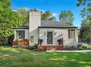 2613 Leonard St NW, Grand Rapids, MI