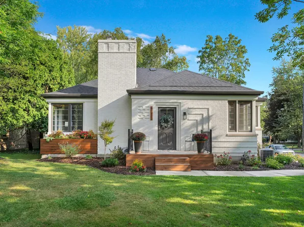2613 Leonard St NW, Grand Rapids, MI 49504