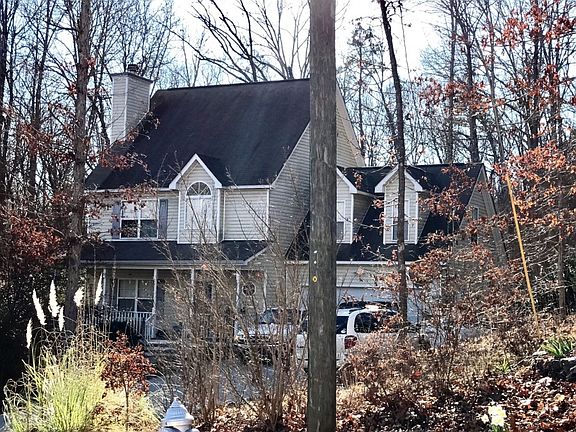 3rd image of 134 Kingston Ct