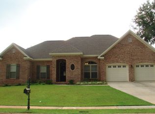 214 Wicklow Dr, Dothan, AL 36303