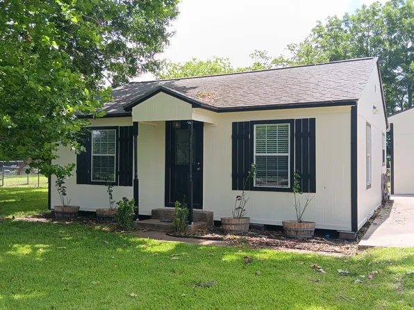 2408 Shanks Rd, Angleton, TX 77515