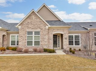 2607 Barrington Cir, Naperville, IL 60564
