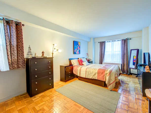 107-40 Queens Boulevard image 15 of 27