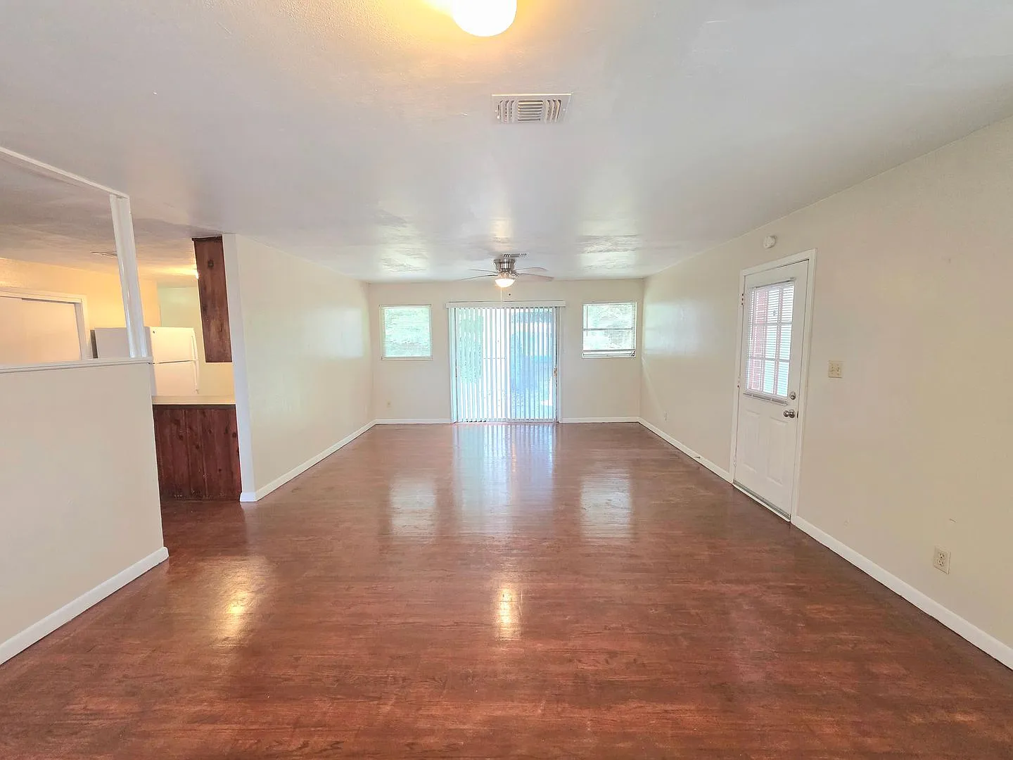 Quaint 3-Bedroom Home — Photo 4