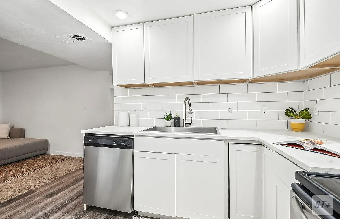 Building Photo - 7420 S 240 E