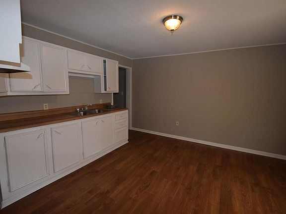 4th image of 712 N 1st Ave