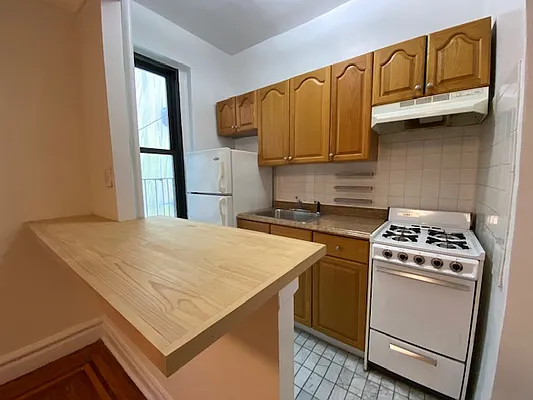 Rented by Village Living Realty | media 9