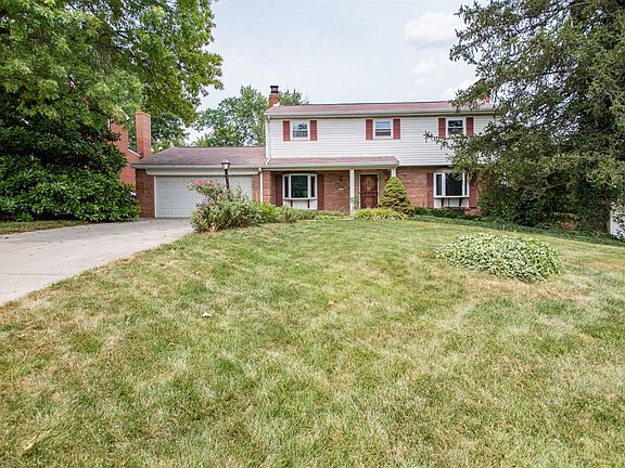 2nd image of 522 Blossomhill Ln