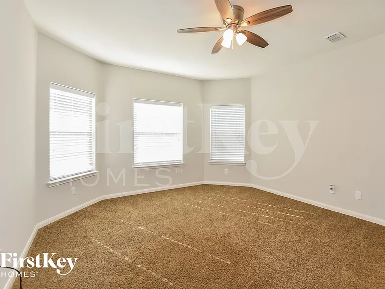 9005 Woodfern Dr — Photo 8