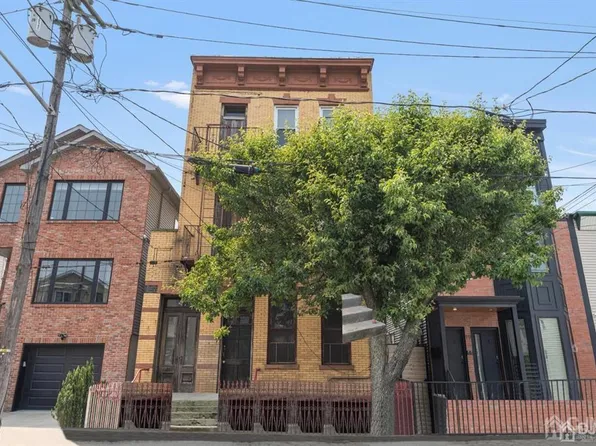 17 Leonard St, Jersey City, NJ 07307