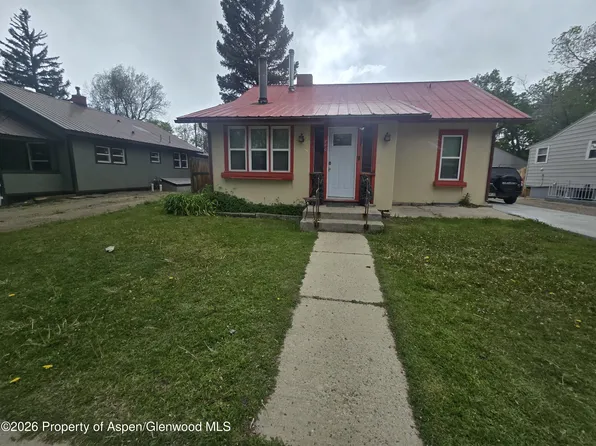 740 School St, Craig, CO 81625