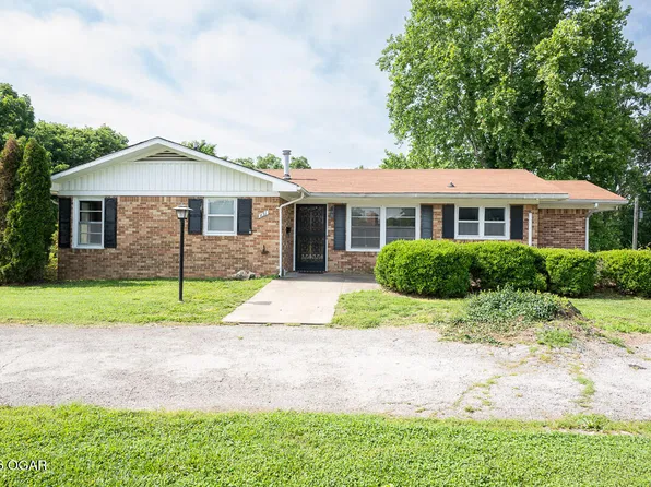 631 W South St, Neosho, MO 64850