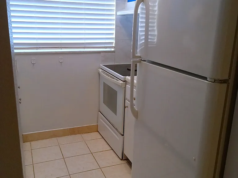 1221 Drew St #B6 — Photo 8