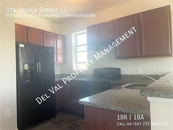 3rd image of 316 Bridge St APT I