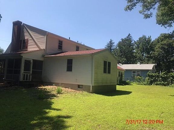 4th image of 19 Graystone Cir