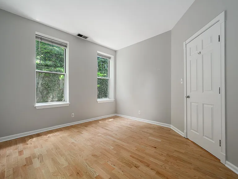1530 N Throop St #1 — Photo 9