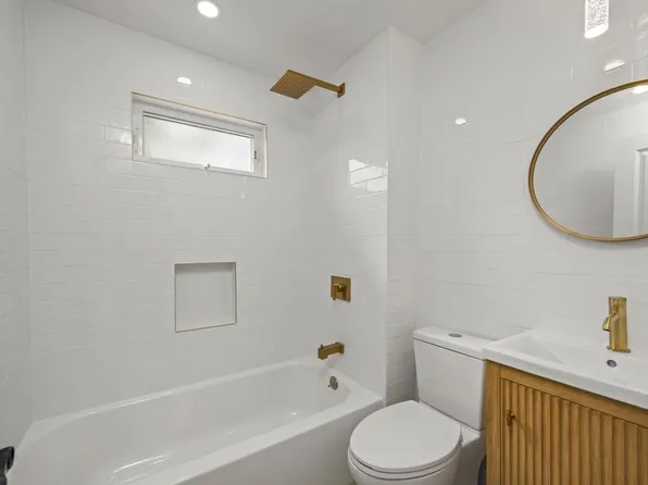 4622 Avenue M image 15 of 31