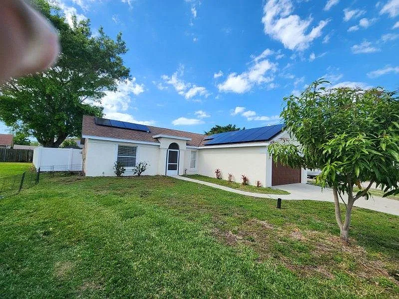3 bed, 1136 sqft, $2,500 — Photo 1